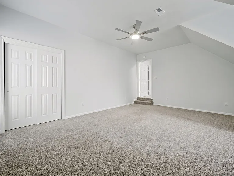 809 Bishop Ct — Photo 18