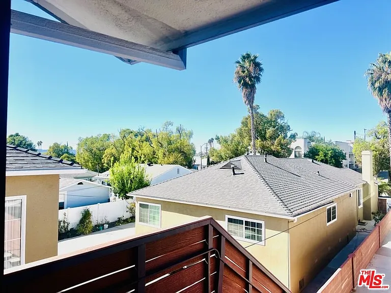 1136 Spazier Ave #10 — Photo 4