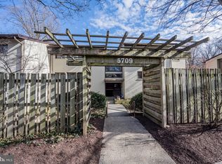 5709 Harpers Farm Rd UNIT B, Columbia, MD 21044