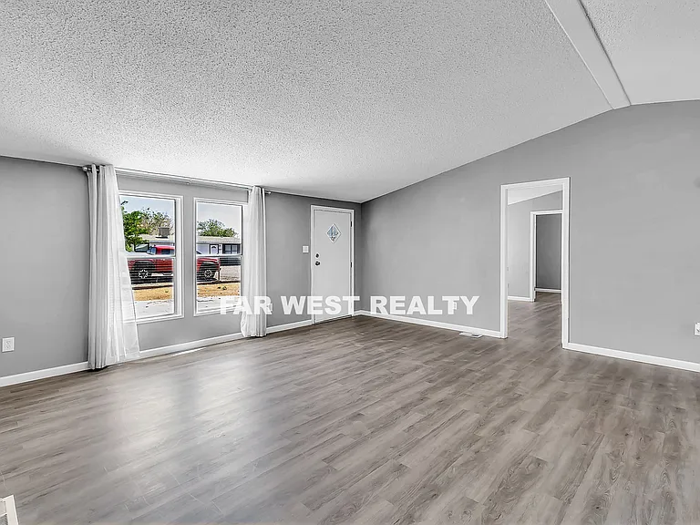 1355 Palo Verde Dr — Photo 8