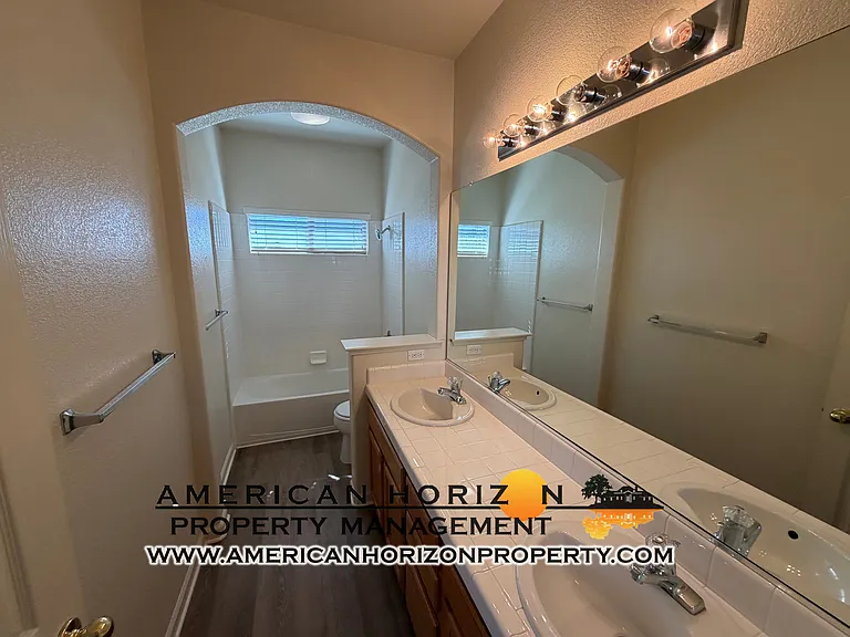 4124 Arenzano Way — Photo 19