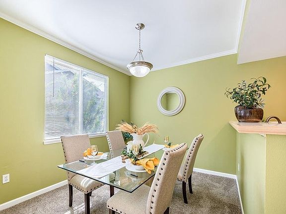 4th image of 25235 SE Klahanie Blvd APT L203