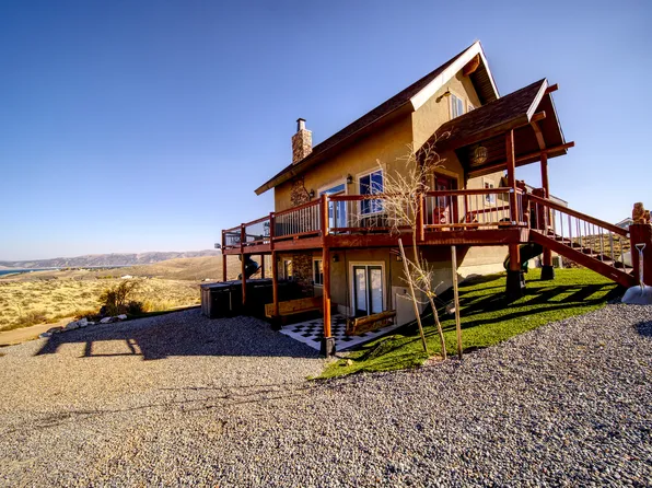 3271 S Chukar Dr, Garden City, UT 84028