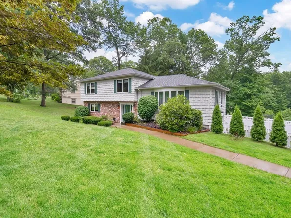 48 Brainard Rd, Wilbraham, MA 01095