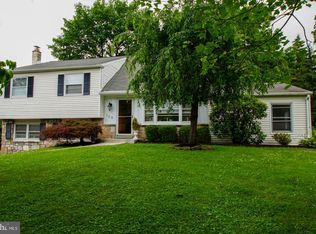 108 Brittany Dr, Chalfont, PA 18914