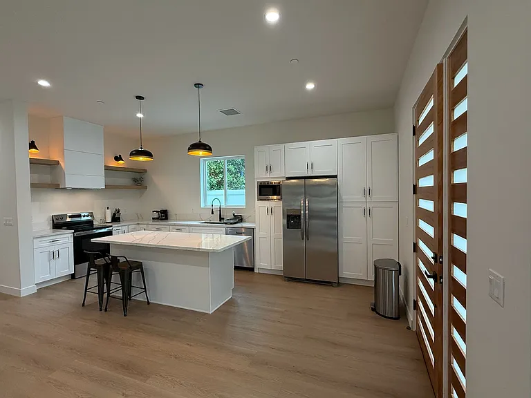 5725 Bertrand Ave #1/2 — Photo 11
