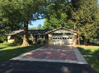 301 N Wilson Heights Rd, Collinsville, IL 62234