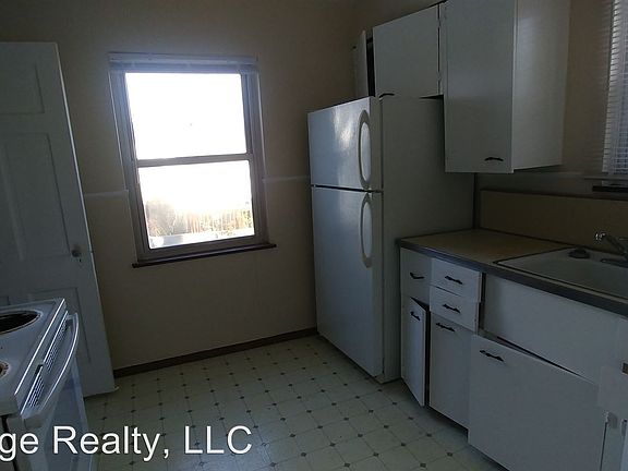 4th image of 5604 Fenwick Ave