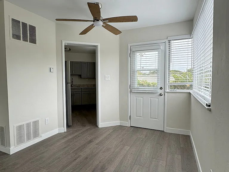 5332 La Jolla Hermosa Ave — Photo 3