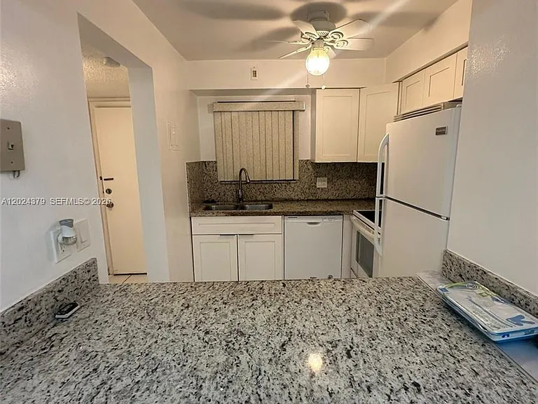 6505 Winfield Blvd #B-3 — Photo 7