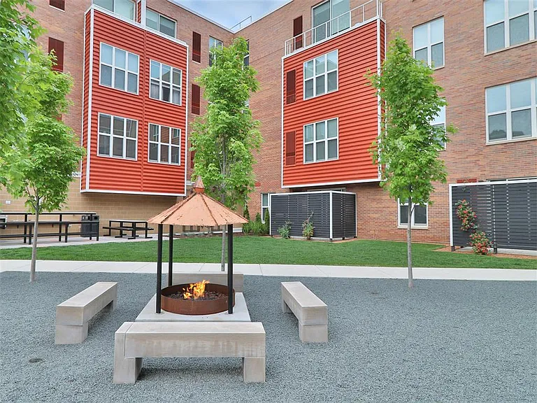 Longfellow Lofts — Photo 15
