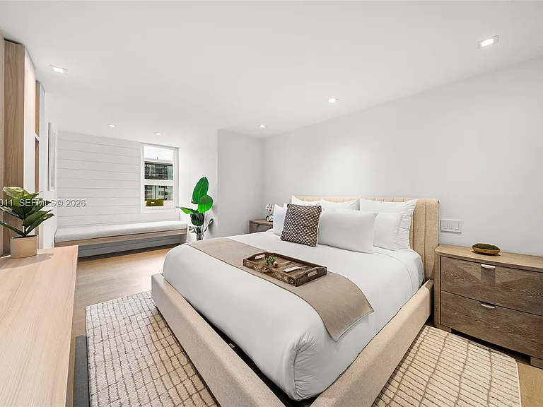 2301 Collins Ave #630 — Photo 4