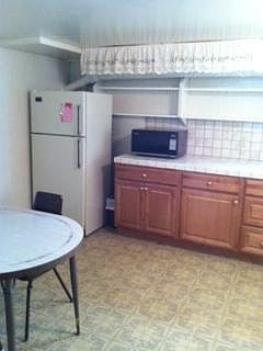 2nd image of 235 Larkin St APT B