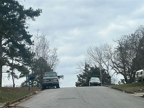 5th image of 7605 Old South Ln