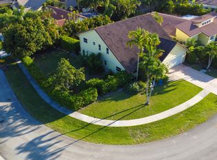 7060 San Sebastian Cir, Boca Raton, FL 33433