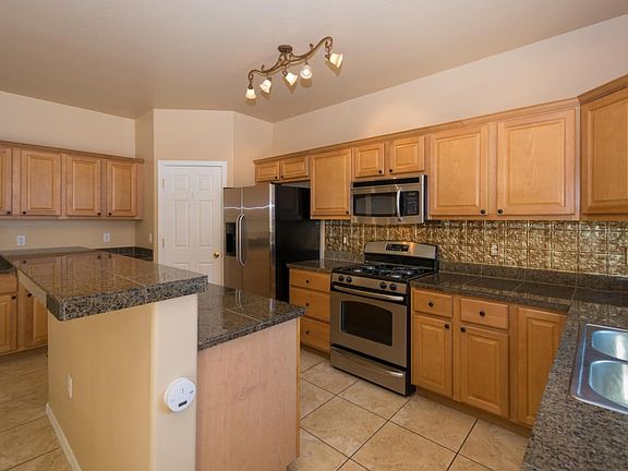 3rd image of 7188 S Oakbank Dr