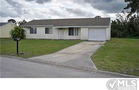 2nd image of 298 SW Bridgeport Dr