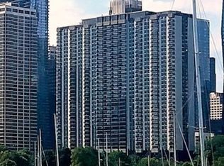 400 E Randolph St APT 1515, Chicago, IL 60601