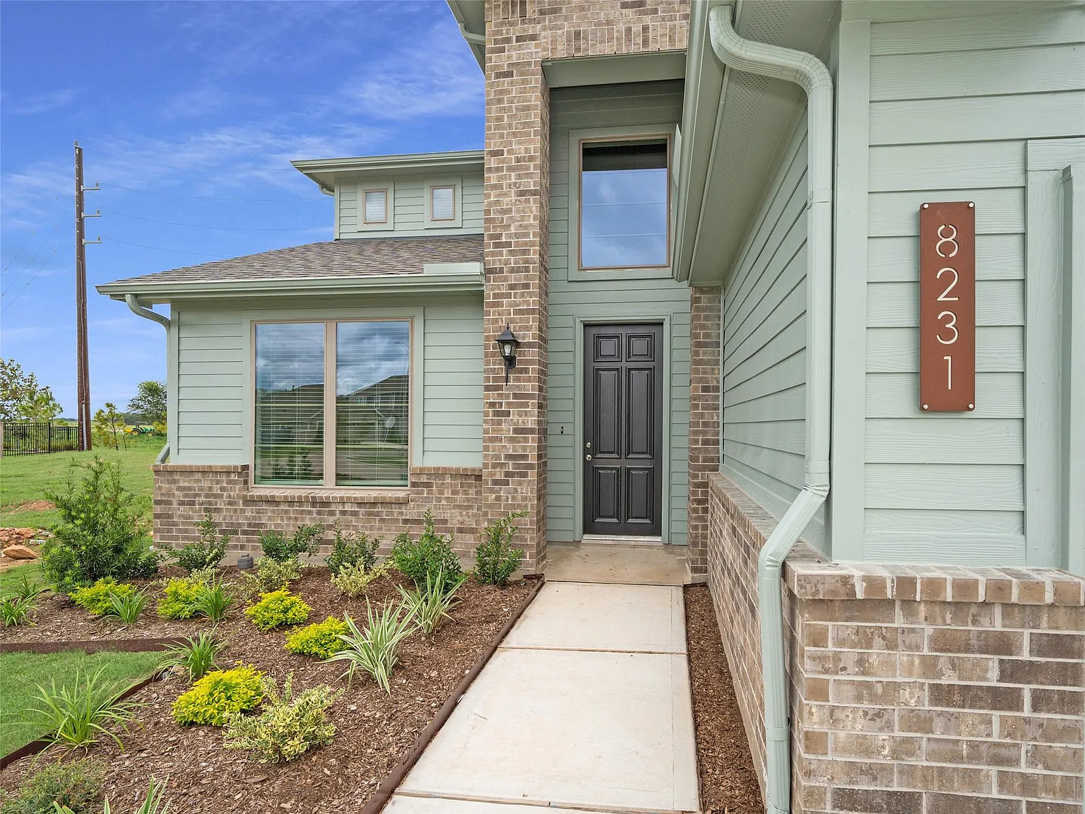 4 bed, 3.5 bath, 2893 sqft, $2,800 — Photo 3