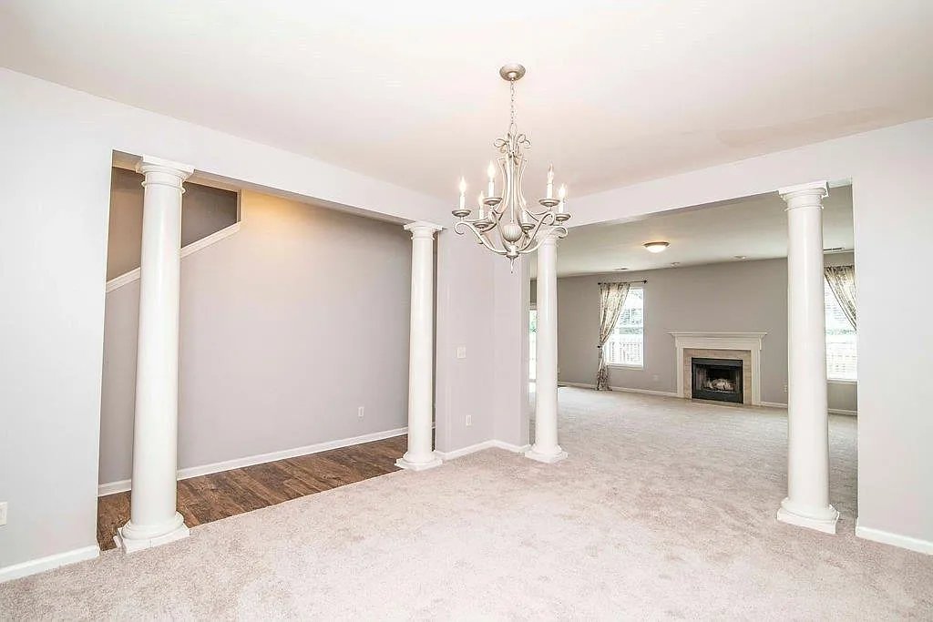 4 bed, 2.5 bath, 2551 sqft, $2,650 — Photo 3