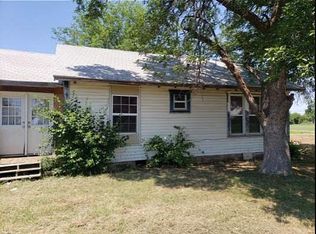 1123 S 14th St, Frederick, OK 73542