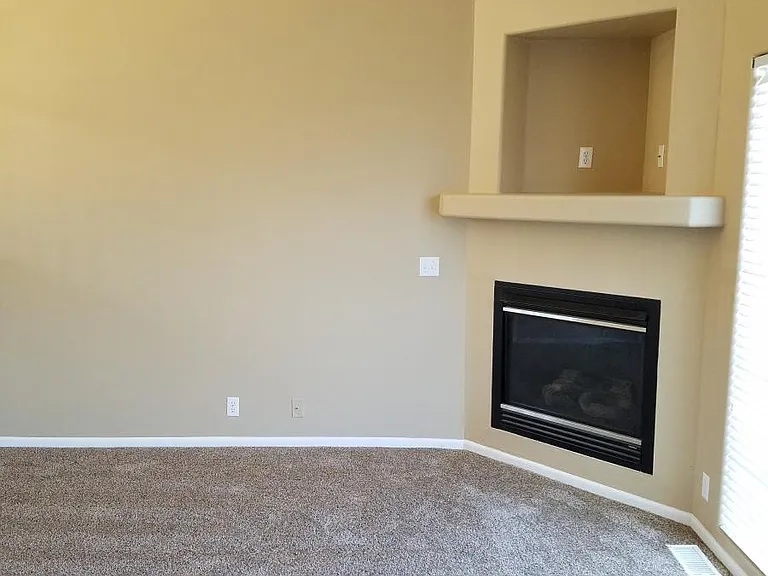14613 Locust St — Photo 2