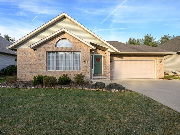 2nd image of 928 Mesquite Ln