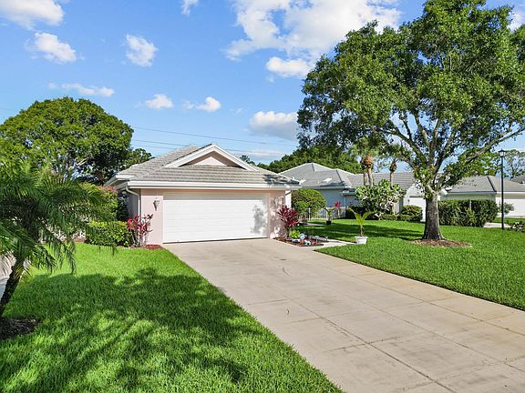 4th image of 7500 SE Waxberry Circle