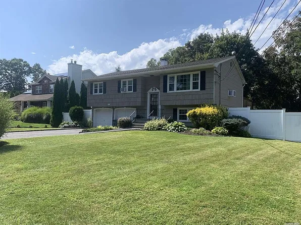 16 Woodland Rd #2, Centereach, NY 11720