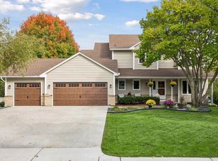 8860 Everest Ln N, Maple Grove, MN 55311
