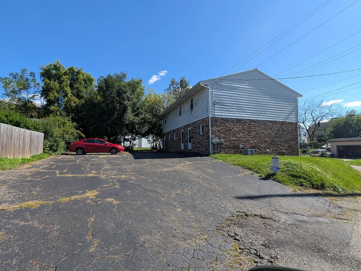 2 bed, 1.5 bath, 1000 sqft, $1,150 — Photo 2