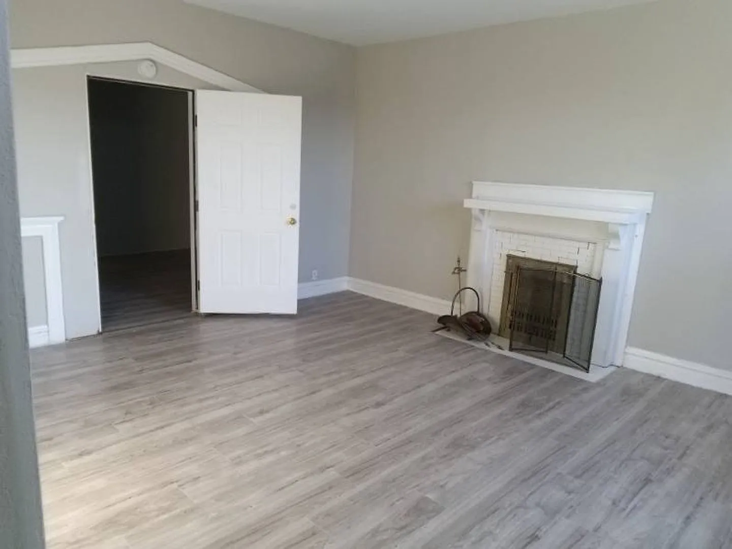 Charming 2BR Duplex in Saint Louis — Photo 4
