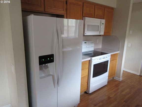 4th image of 10808 NE 96th St
