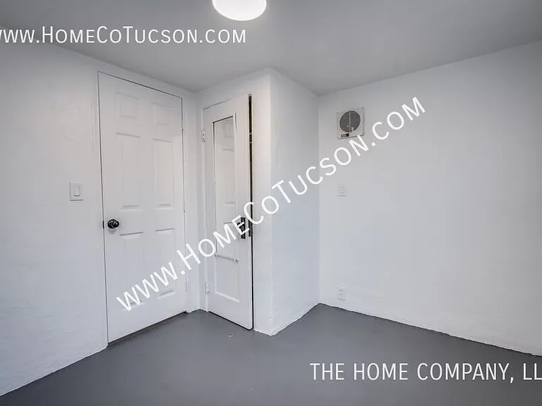 940 E Florita St — Photo 39