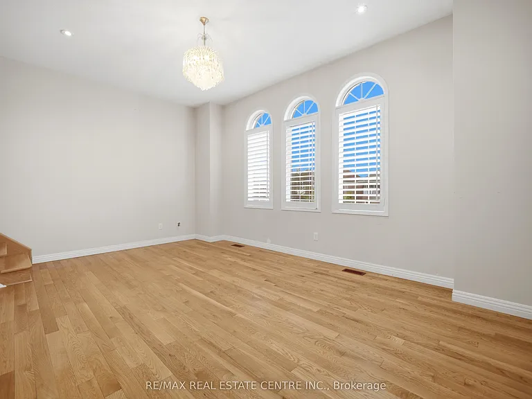 5218 Oscar Peterson Blvd — Photo 22