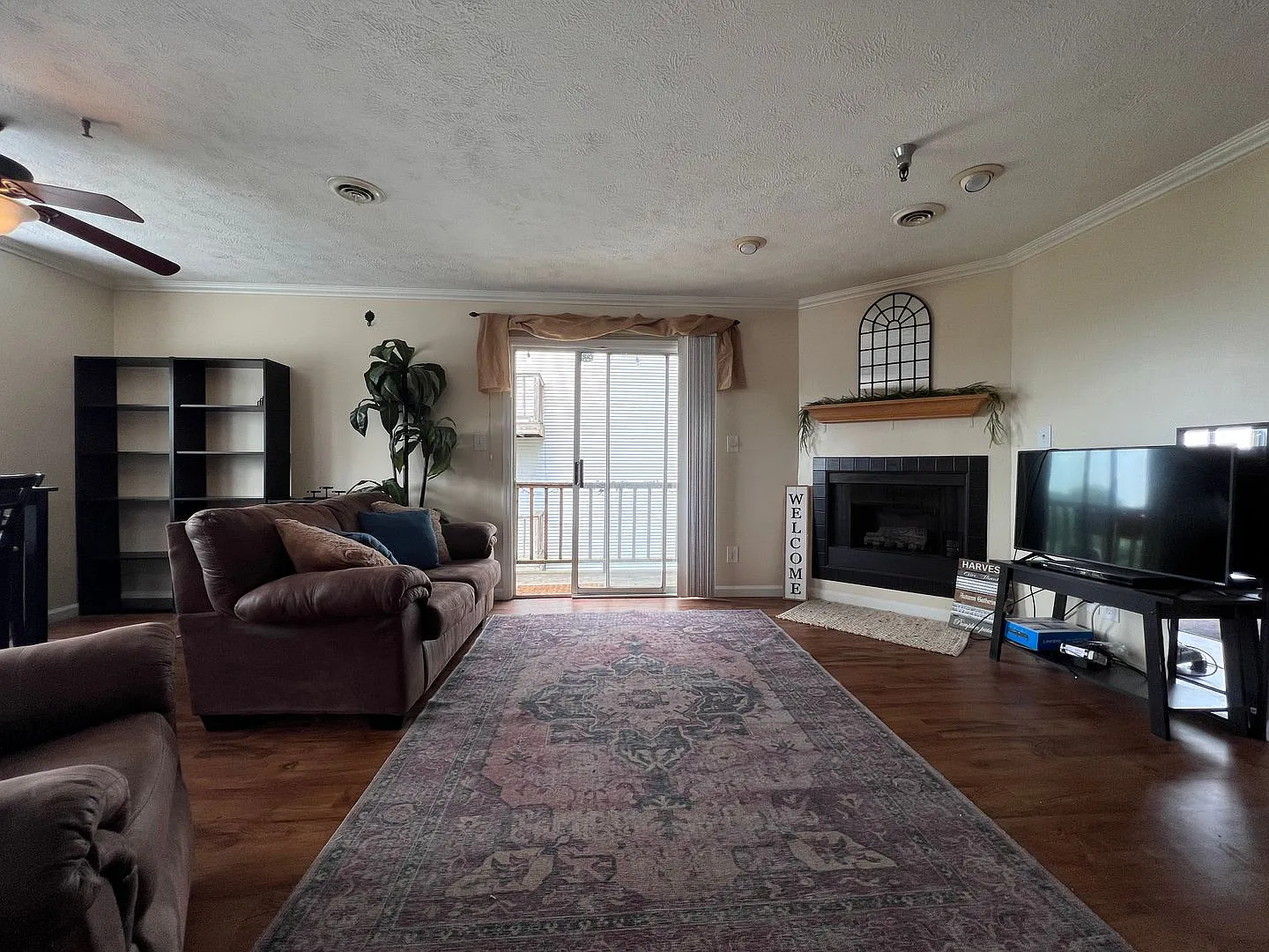 200 Stewart Lane — Photo 4