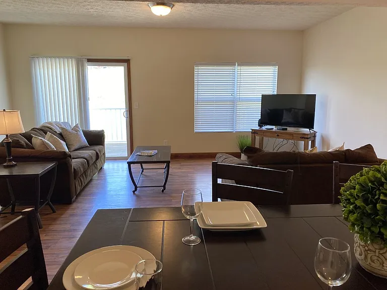 Eagle View Luxury Apartments — Photo 217