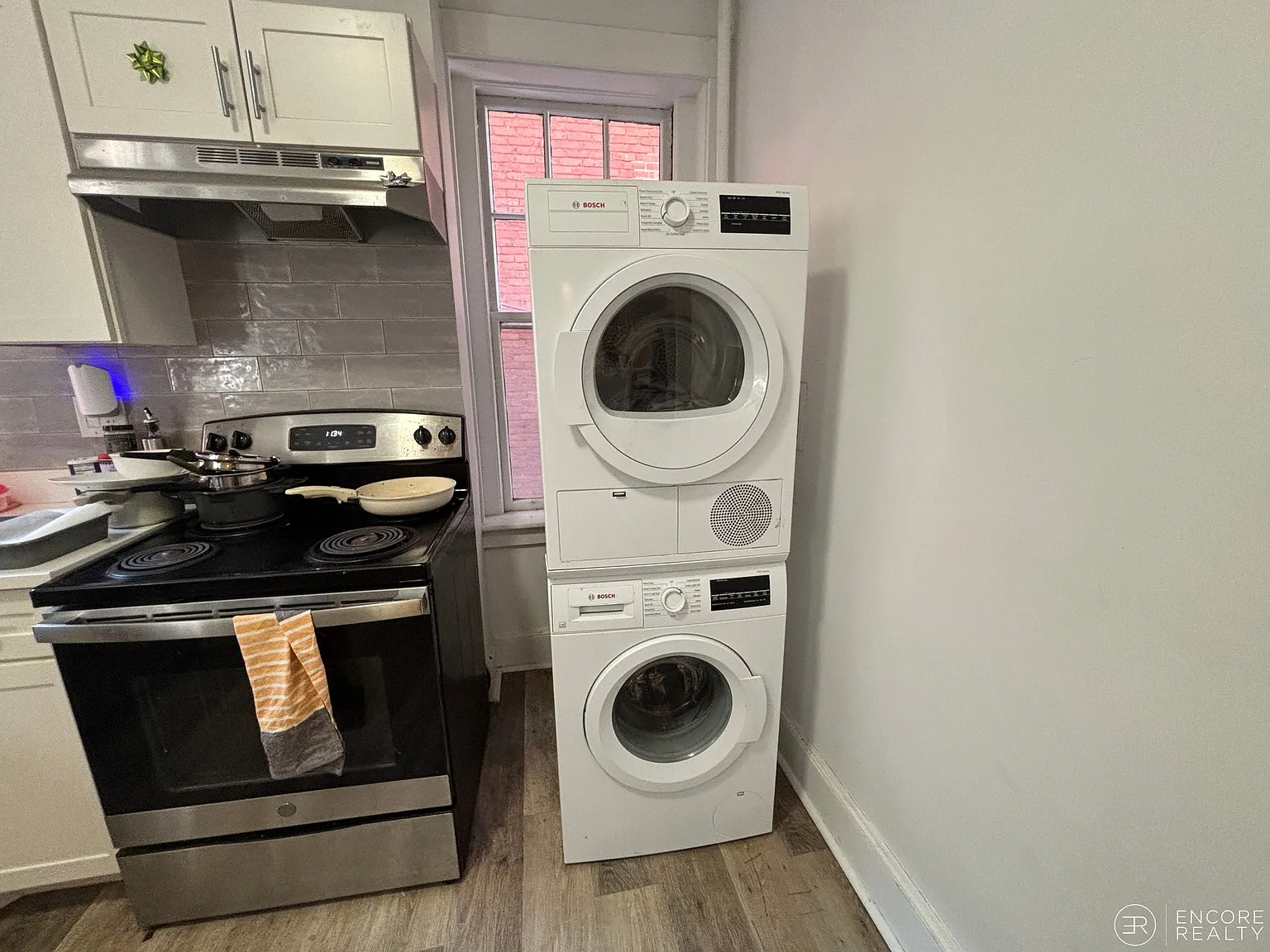 4 bed, 1500 sqft, $5,500 — Photo 3