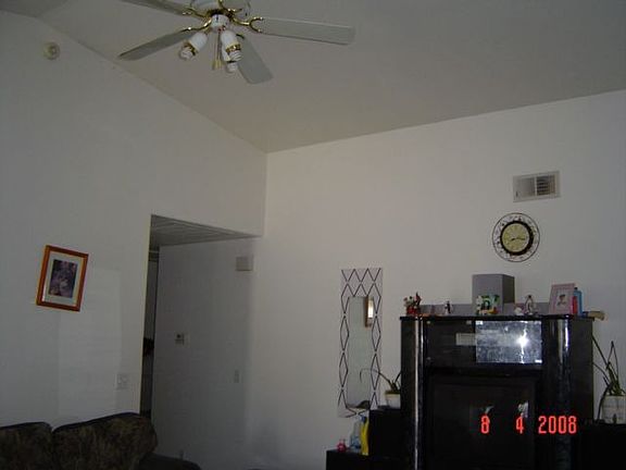 cathedral ceiling w/fan