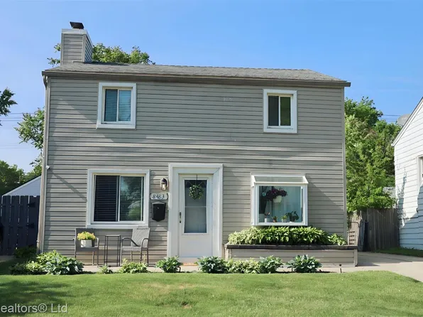 8483 Harding Ave, Center Line, MI 48015