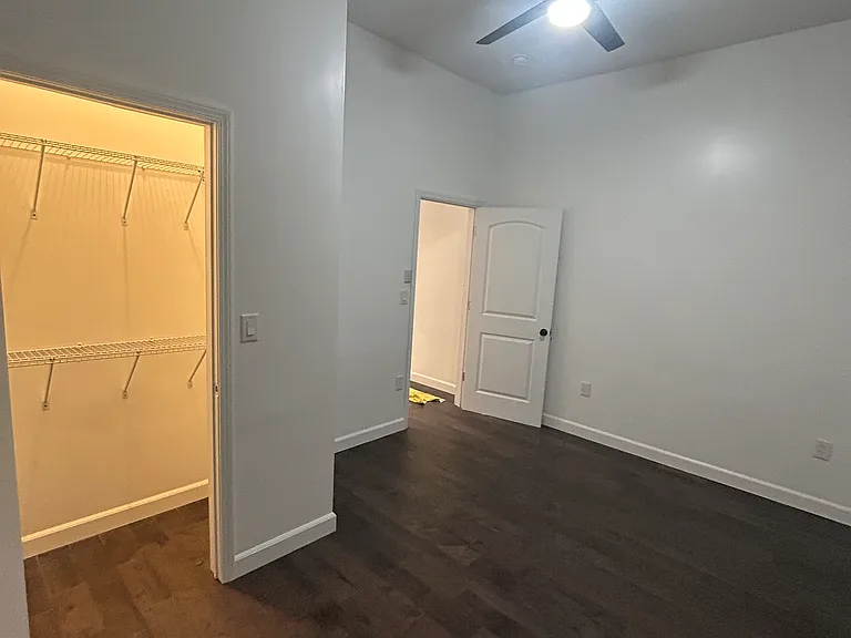 2318 Winthrop Ave — Photo 9