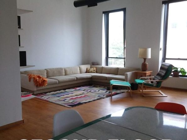 1301 W Chicago Ave #2