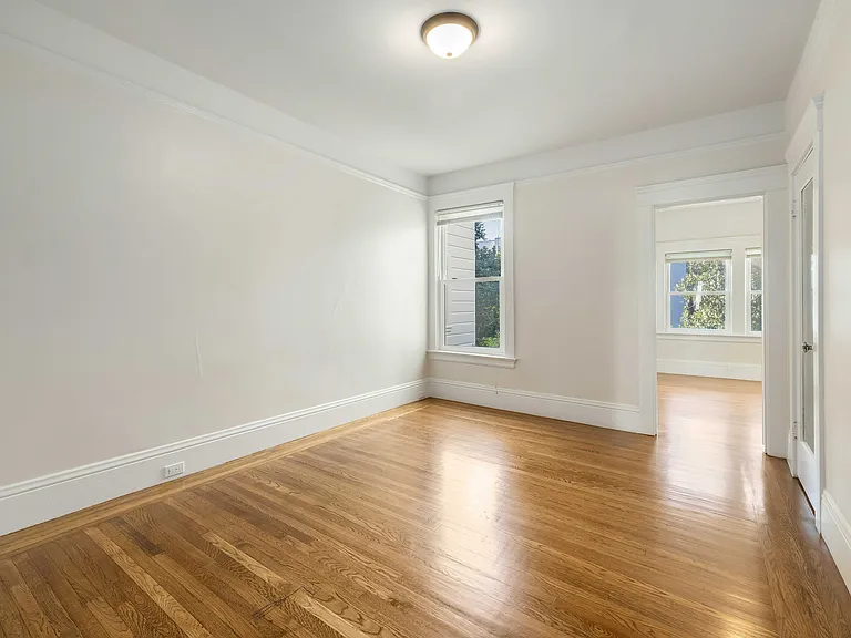 3533 Pierce St — Photo 9