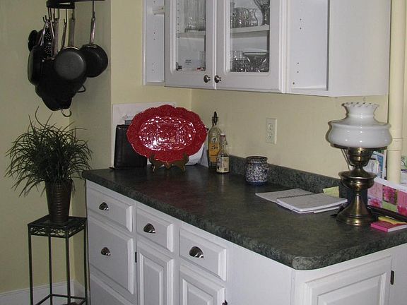 Kitchen 11'1/2"x9'1/2