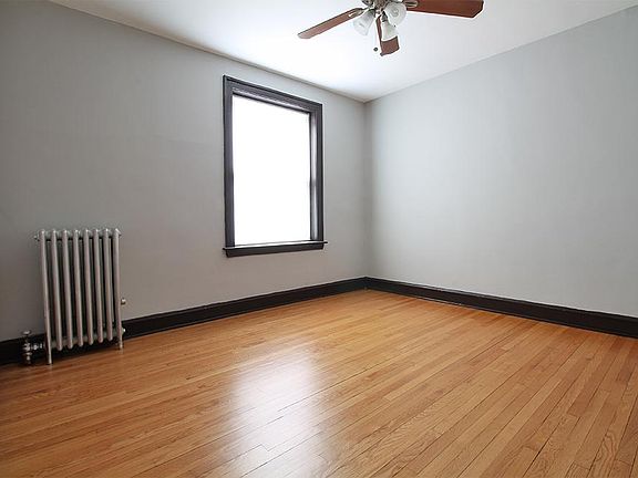 3rd image of 709 Garfield St APT 2