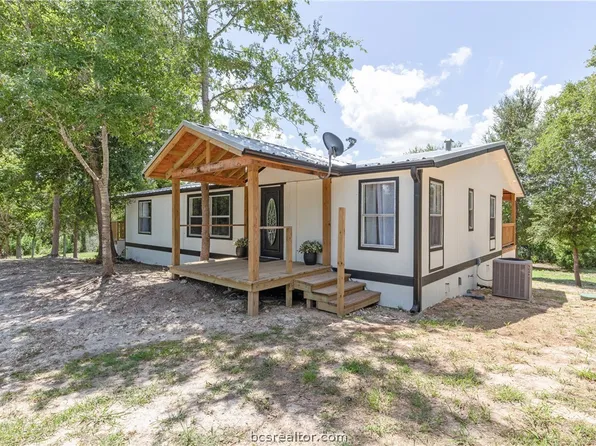 25366 Lake Ridge Dr, Navasota, TX 77868