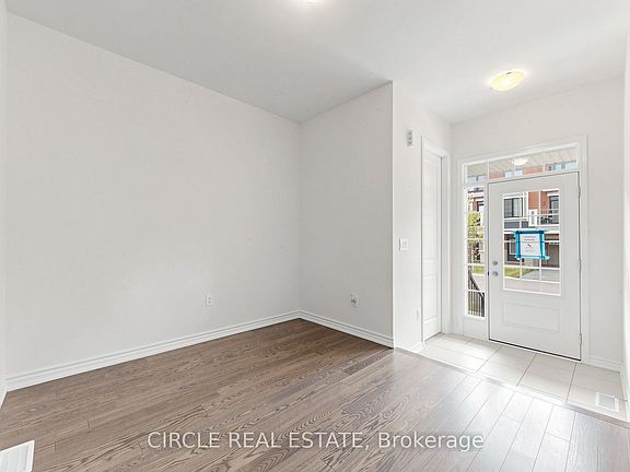 3rd image of 84 Keppel Cir