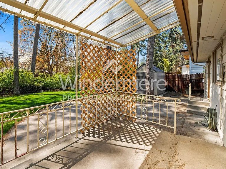 1706 E 38th Ave — Photo 24