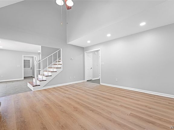 4th image of 13323 Clements Rd