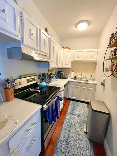 820 E 6th St #3 Photo 1